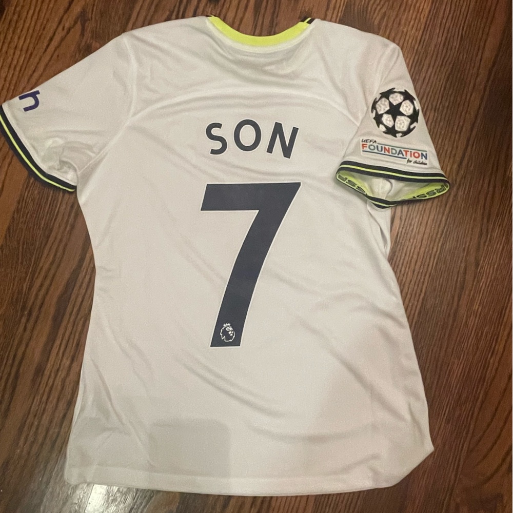 Son Heung Min Spurs Kit